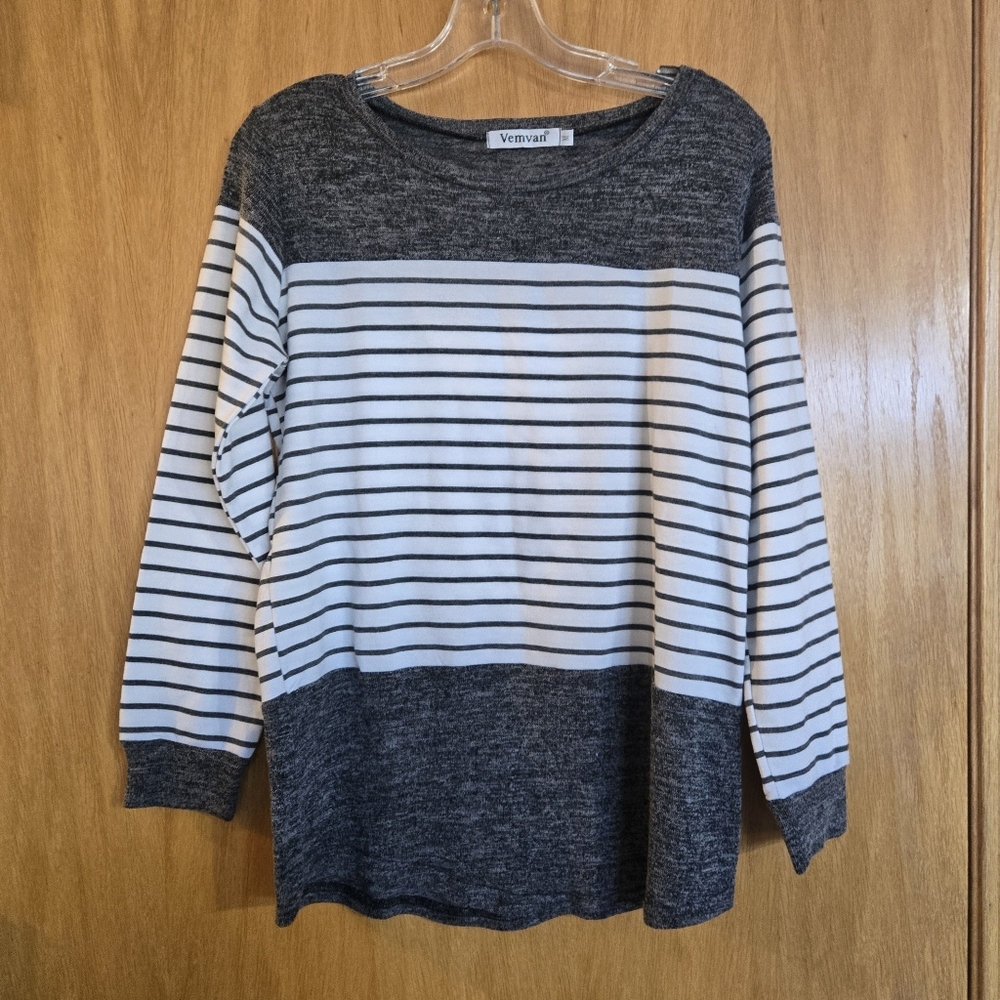 Vemvan Striped Top